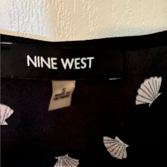 Nine West sleeveless blouse, size S - Picture 4 of 4